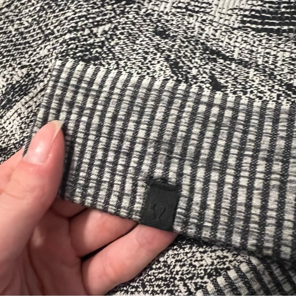 Lululemon long sleeve - Picture 2 of 5